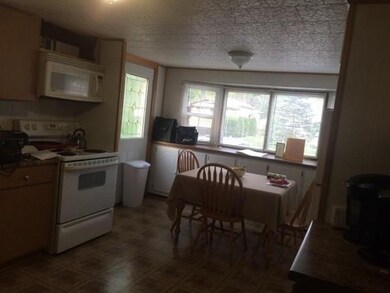 18 Mayflower Ave, Taunton, MA 02780 - photo 3