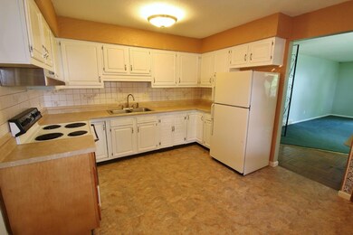 3003CypressKitchen1