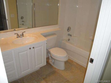 Guest Bath w/Tub-Shower