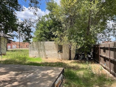 119 S Oak Ave, Erick, OK 73645 - photo 5