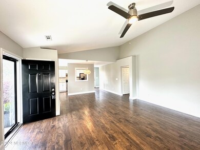 Living room 5