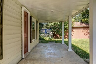 1526 E Whiteside St-5