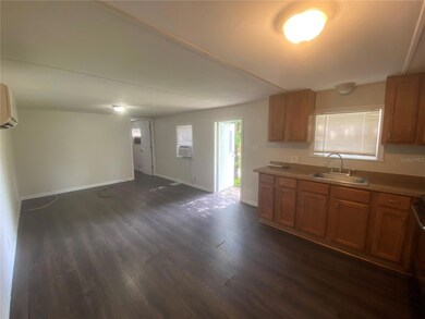 38313 Tucker Rd unit 3, Zephyrhills, FL 33542 - photo 6