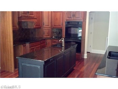 5306 River Thicket Ct, Jamestown, NC 27282 - photo 4