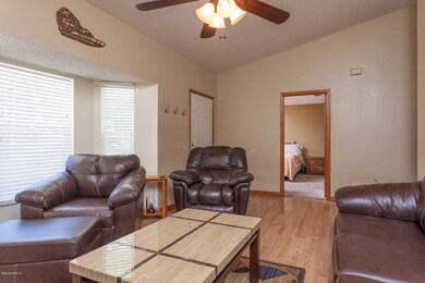 7443 Eyster Rd-12