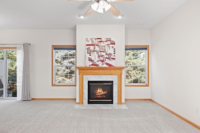 11-web-or-mls-15334 Floret Way-11.jpg