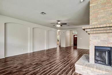 8334 Piney Wood Run, San Antonio, TX 78255 - photo 5