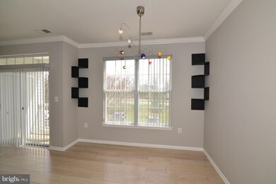 13034 Cabin Creek Rd, Herndon, VA 20171 - photo 7