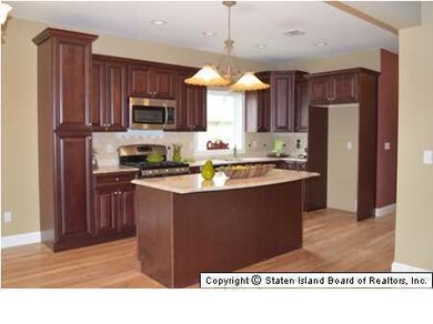 165 Barclay Ave, Staten Island, NY 10312 - photo 3