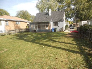 1054 Webster Ln, Des Plaines, IL 60016 - photo 3