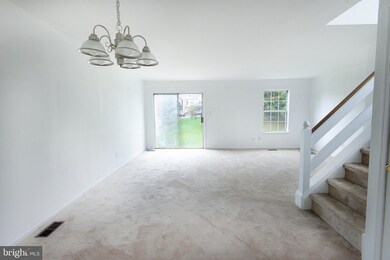 811 Treetop Ln, Norristown, PA 19403 - photo 7