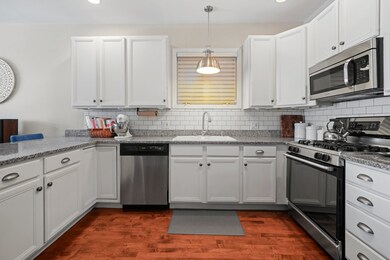 1409 W Huron St unit 2, Chicago, IL 60642 - photo 5