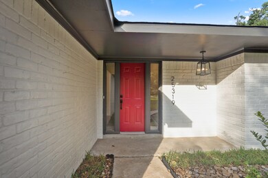 25319 Spring Ridge Dr, Spring, TX 77386 - photo 4