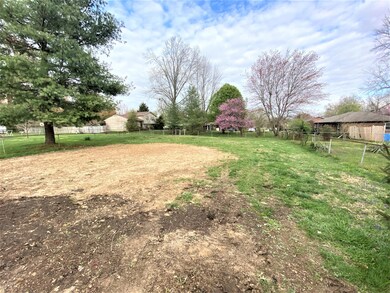 7509 S Watterson Trail, Louisville, KY 40291 - photo 7