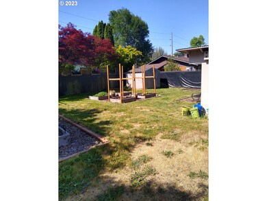 805 Lynn Ln, Eugene, OR 97404 - photo 5
