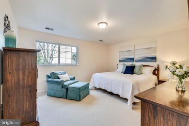 1120 Huntmaster Terrace NE unit 102, Leesburg, VA 20176 - photo 4