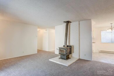 60872 Jasmine Place, Bend, OR 97702 - photo 2