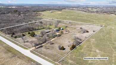 10 acres of peace and quiet!