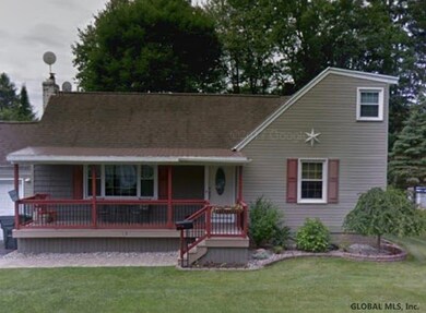 10 Surrey Rd, Schenectady, NY 12302 - photo 2