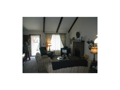 10139 Edelweiss Cir, Shawnee, KS 66203 - photo 5