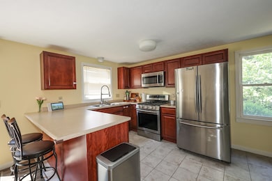 11 Albury Stone Cir unit U220, Nashua, NH 03063 - photo 4