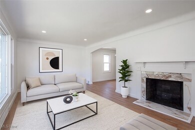 369 E 270th St, Euclid, OH 44132 - photo 4