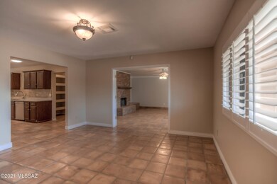 10 Living Room photo a