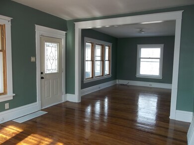 7 Dining Room