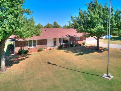 2316 Tecumseh Rd, Blanchard, OK 73010 - photo 4
