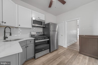 5328 Hedge St, Philadelphia, PA 19124 - photo 7