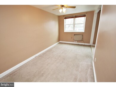 1147 Tremont Dr, Glenolden, PA 19036 - photo 4