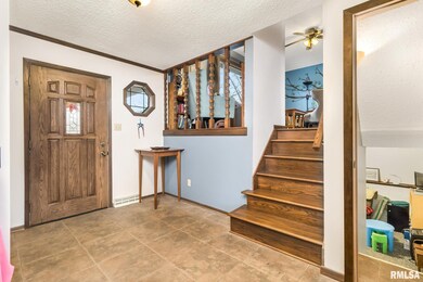 3025 N Pine St, Davenport, IA 52804 - photo 2