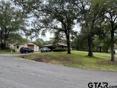 11247 Timber Creek Cir, Tyler, TX 75707 - photo 5