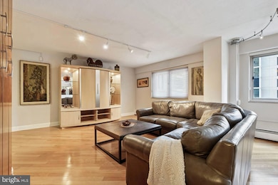 Penn Center House unit 1304-06, Philadelphia, PA 19103 - photo 3