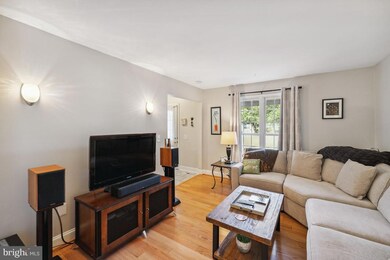 6119 Martins Landing Ct, Burke, VA 22015 - photo 4