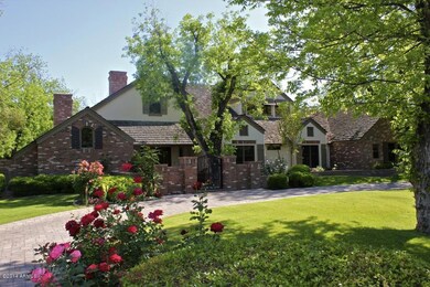 Front Left w/Circular Driveway