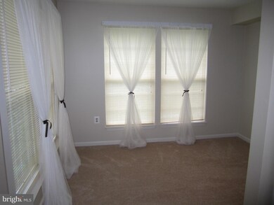 4408 Silverbrook Ln unit K302, Owings Mills, MD 21117 - photo 6