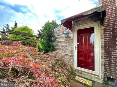 114 W Stone Aly, Alburtis, PA 18011 - photo 3