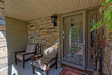 6966 Suzanne Ct, Schenectady, NY 12303 - photo 2