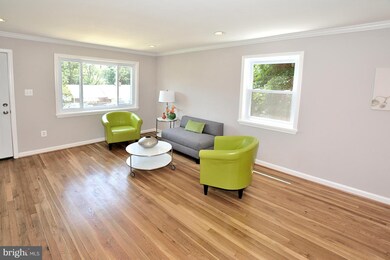 48 W Taylor Run Pkwy, Alexandria, VA 22314 - photo 4