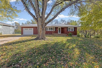 1327 S Mulberry St, Ottawa, KS 66067 - photo 3