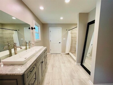 2604 California St, Columbus, IN 47201 - photo 6