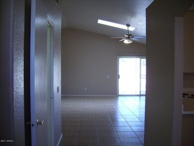 734 E Baylor Ln, Chandler, AZ 85225 - photo 4