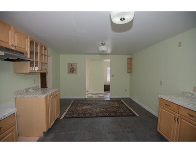 41 Walnut St, Putnam, CT 06260 - photo 4