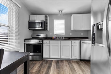 229 Murdock St, Canonsburg, PA 15317 - photo 7