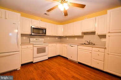 2011 Rudy Serra Dr unit 1D, Sykesville, MD 21784 - photo 4