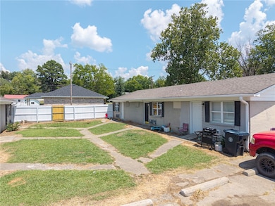 302 E Shawntel Smith Blvd, Muldrow, OK 74948 - photo 6