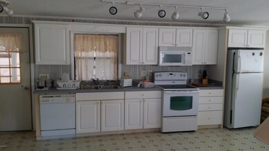 808 Hyacinth Cir, Sebastian, FL 32976 - photo 2