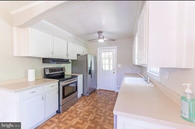 3112 Groveton St, Alexandria, VA 22306 - photo 5