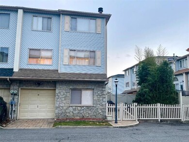 18 Candon Ct, Staten Island, NY 10309 - photo 2